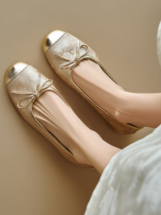 Soft-soled Large-size Ballet Flats With A Bow